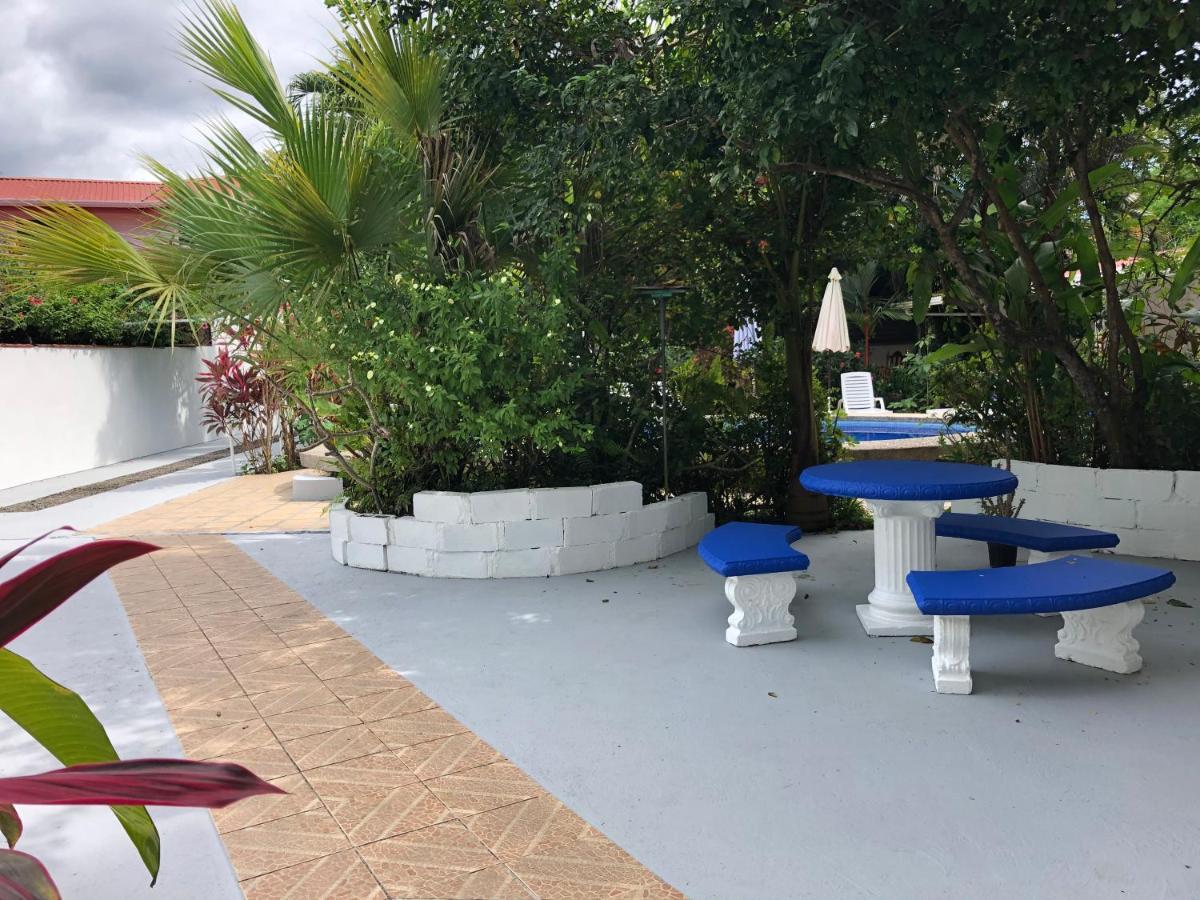 La Perlita Bed & Breakfast Jaco Luaran gambar