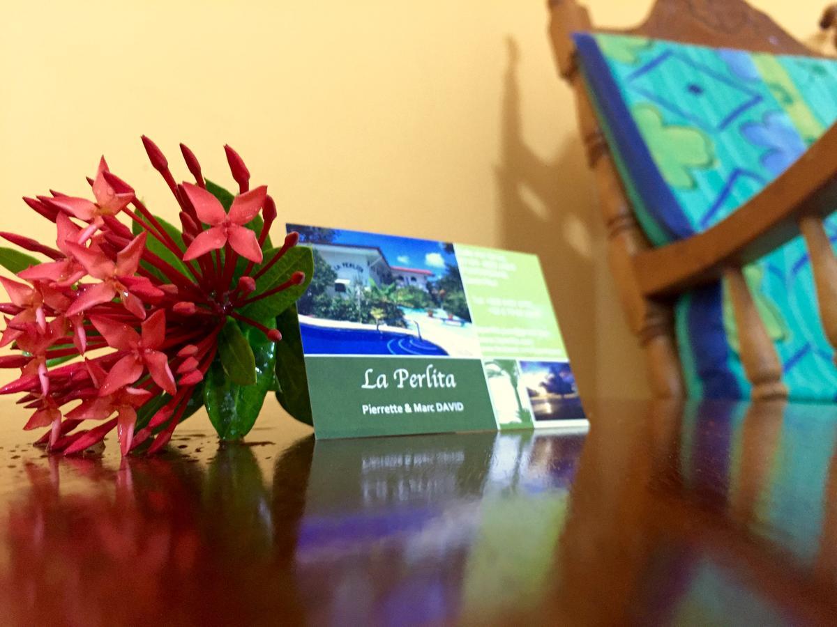 La Perlita Bed & Breakfast Jaco Luaran gambar