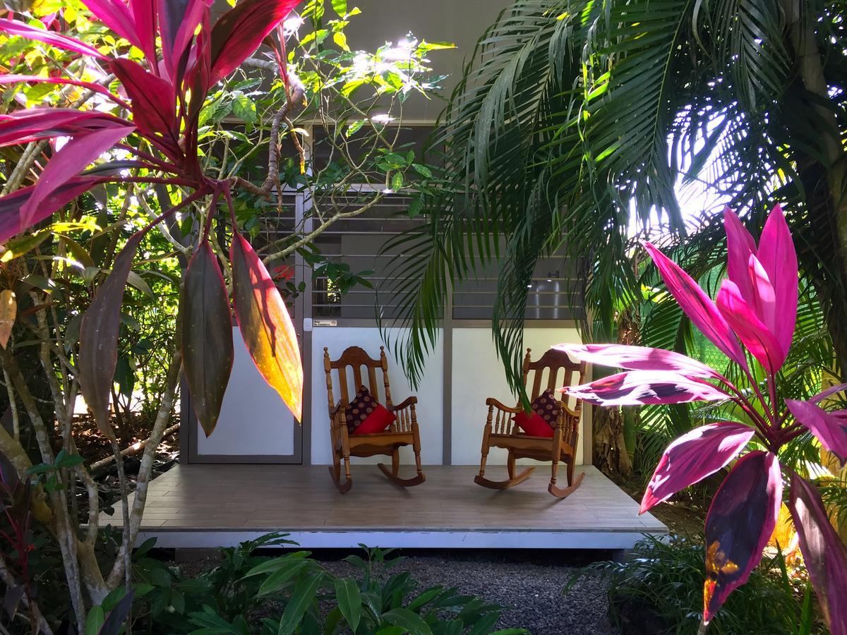 La Perlita Bed & Breakfast Jaco Luaran gambar