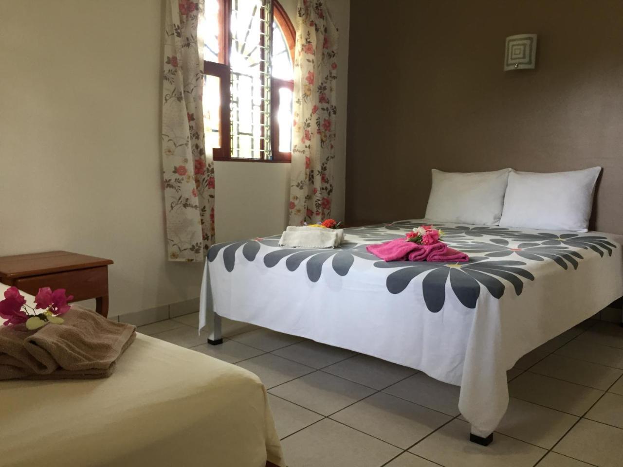 La Perlita Bed & Breakfast Jaco Luaran gambar