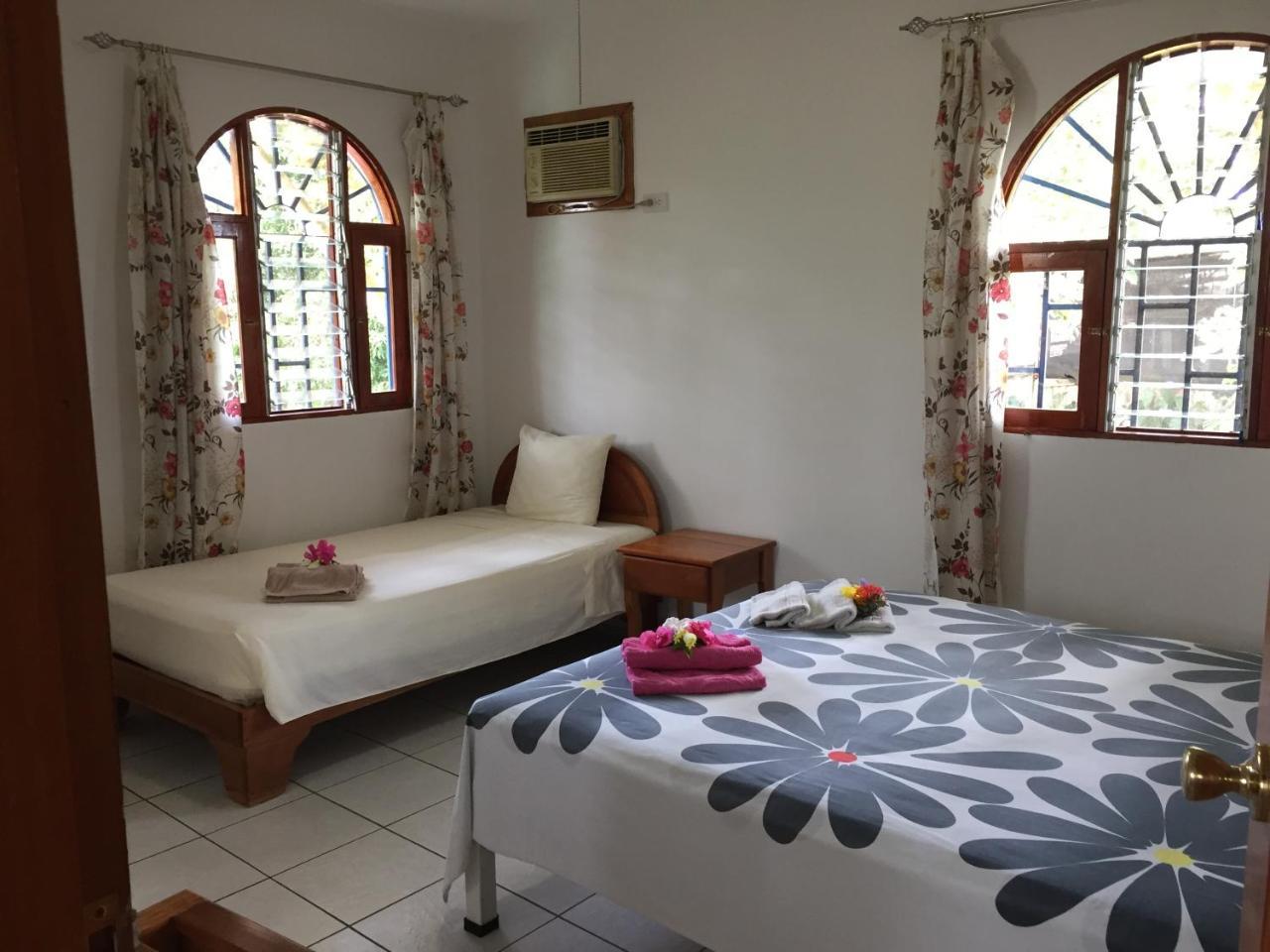 La Perlita Bed & Breakfast Jaco Luaran gambar