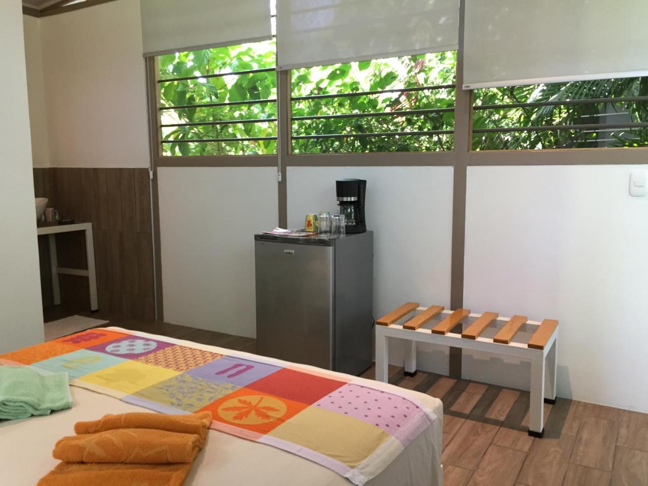 La Perlita Bed & Breakfast Jaco Luaran gambar