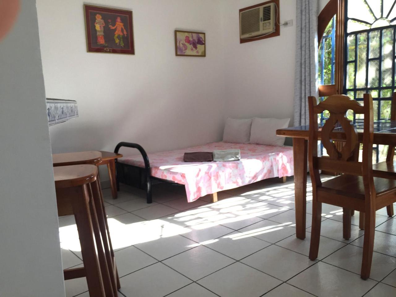La Perlita Bed & Breakfast Jaco Luaran gambar