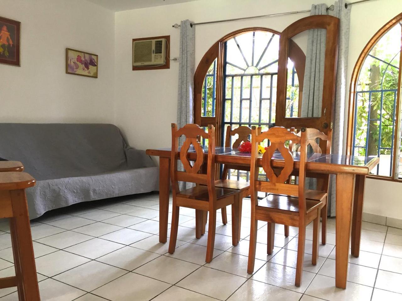 La Perlita Bed & Breakfast Jaco Luaran gambar