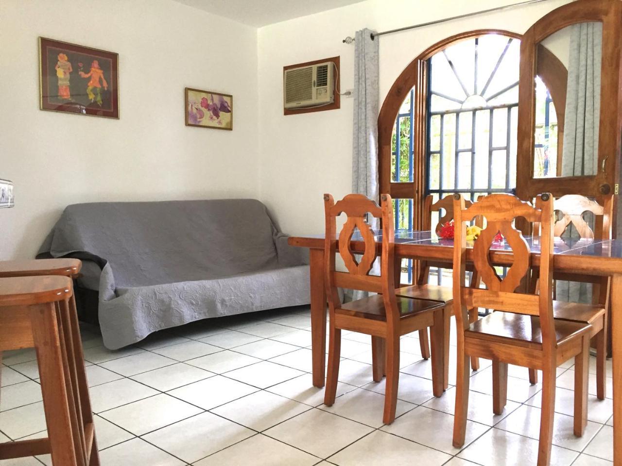 La Perlita Bed & Breakfast Jaco Luaran gambar