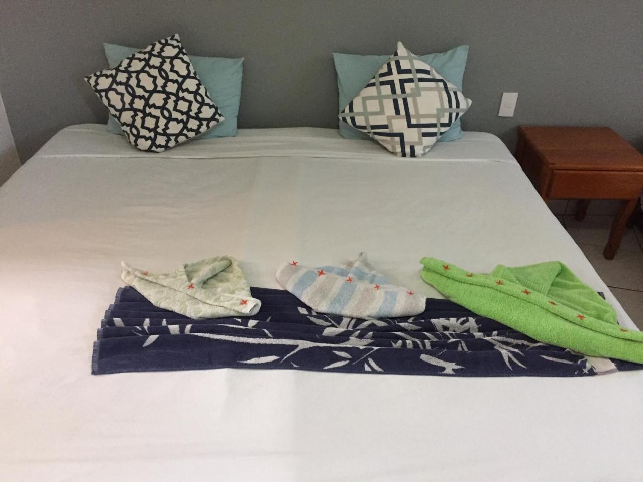 La Perlita Bed & Breakfast Jaco Luaran gambar