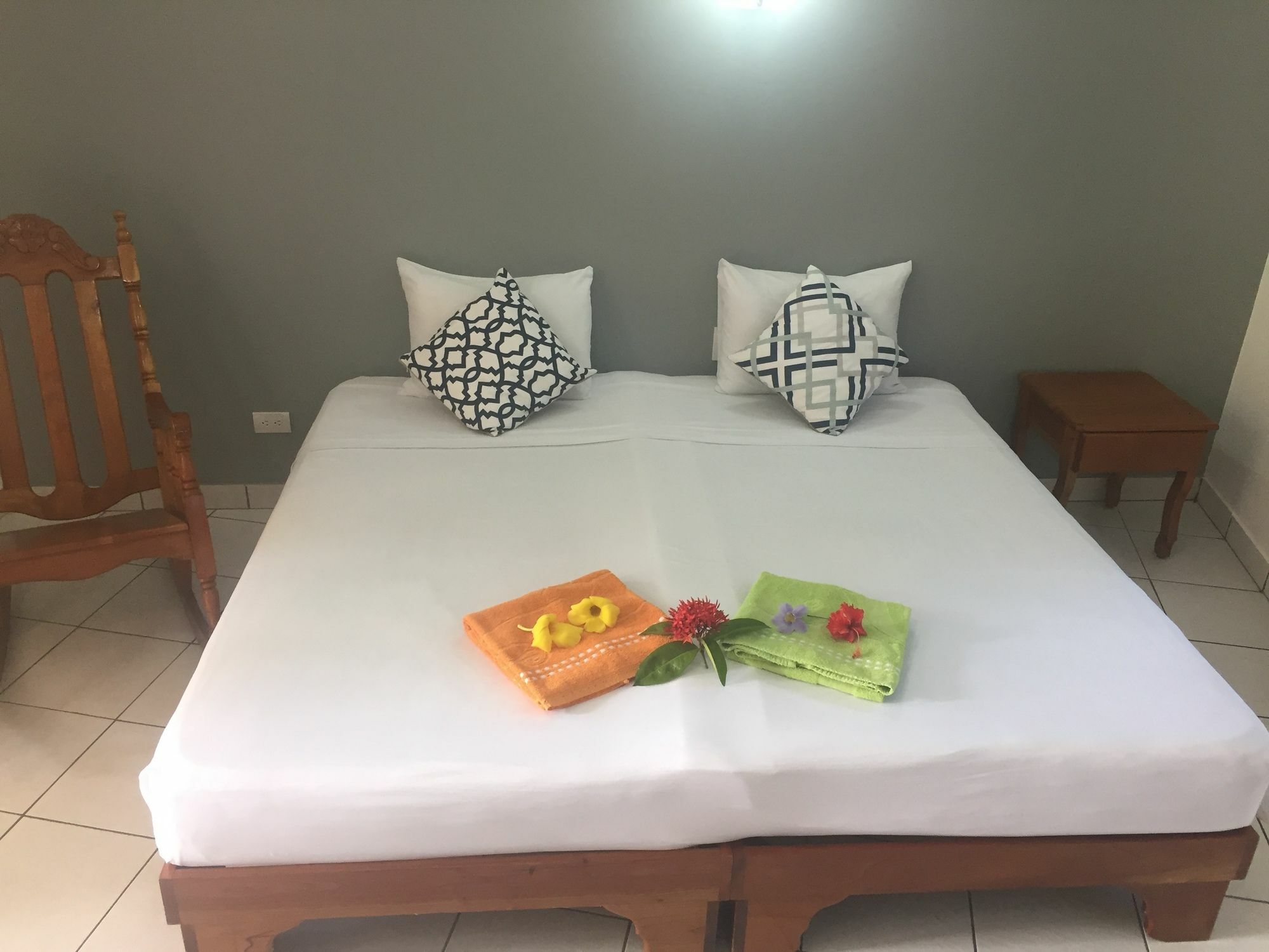 La Perlita Bed & Breakfast Jaco Luaran gambar
