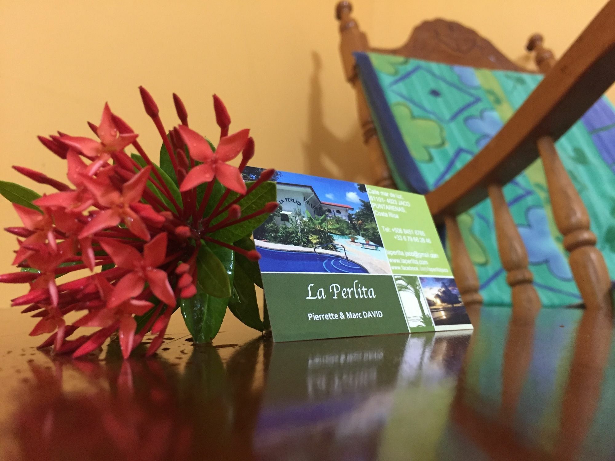 La Perlita Bed & Breakfast Jaco Luaran gambar