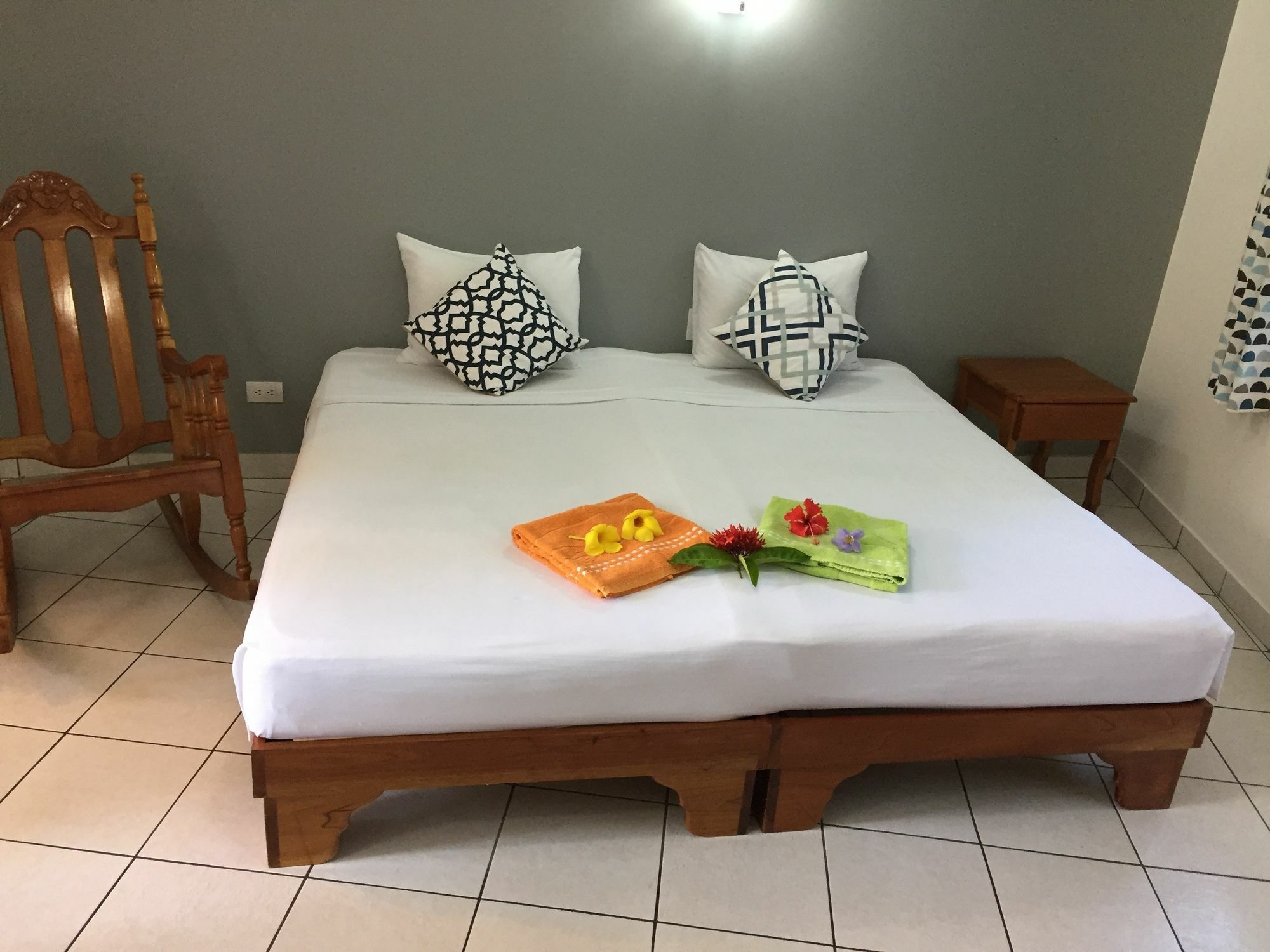 La Perlita Bed & Breakfast Jaco Luaran gambar