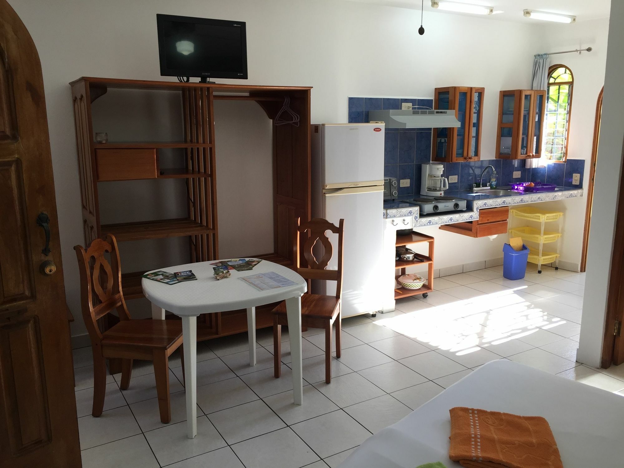 La Perlita Bed & Breakfast Jaco Luaran gambar