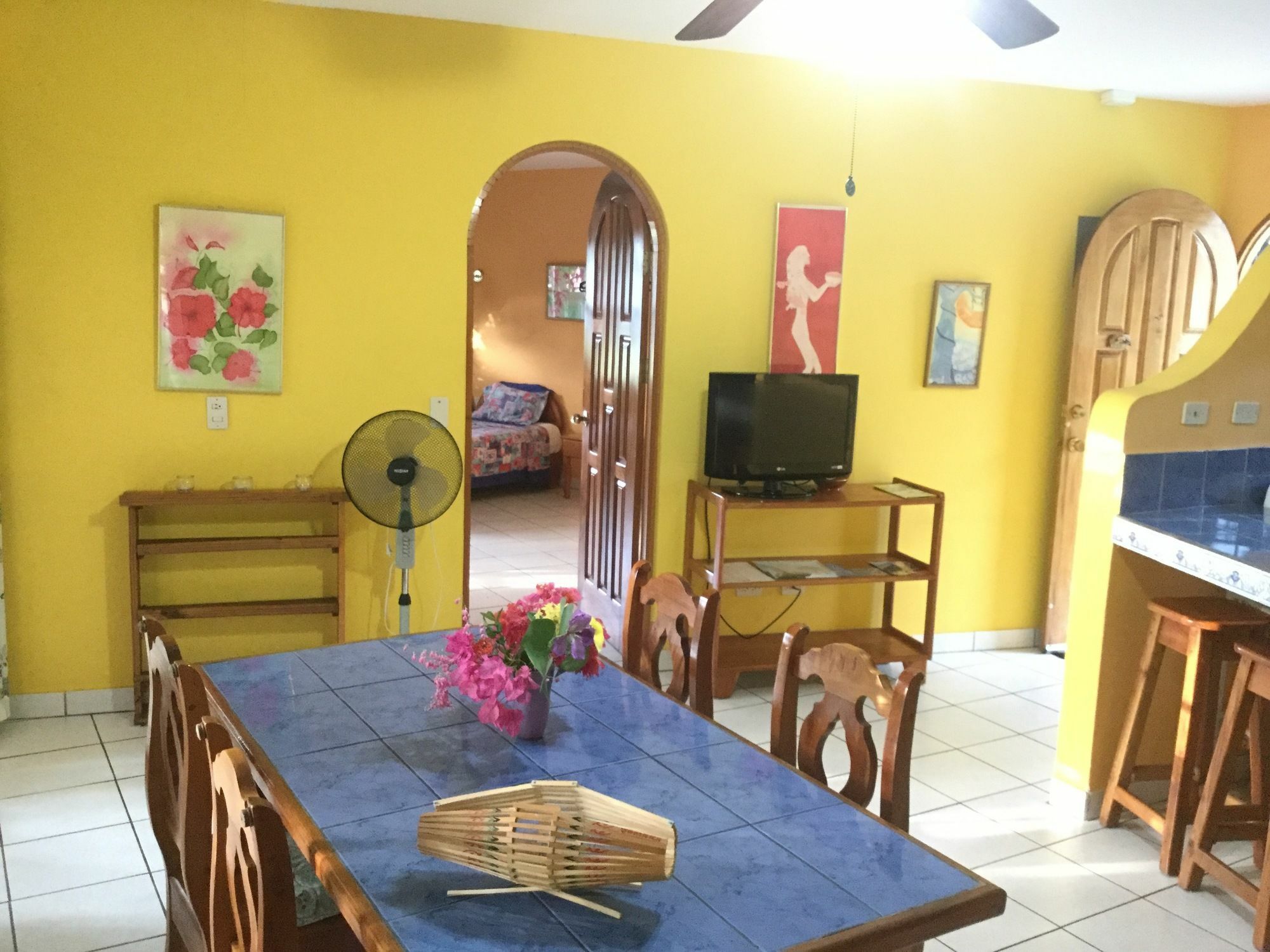 La Perlita Bed & Breakfast Jaco Luaran gambar